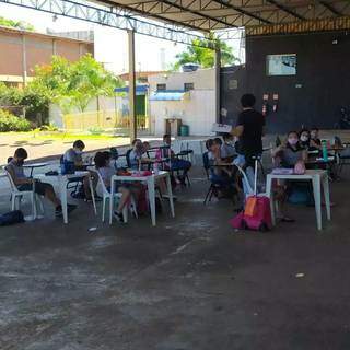 Após quase 1 ano em casa, volta à escola traz doenças típicas do convívio Após quase 1 ano em casa, volta à escola traz doenças típicas do convívio