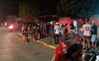 Em dia de toler&acirc;ncia zero para aglomera&ccedil;&atilde;o, tabacaria &eacute; interditada