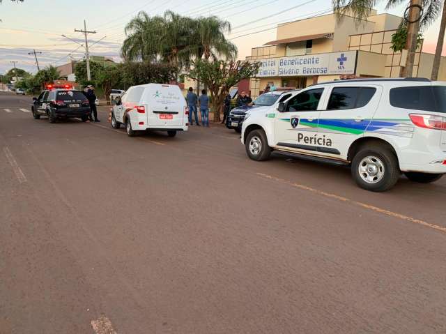 Com tiro na cabe&ccedil;a, adolescente &eacute; encontrada morta dentro de carro