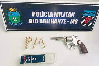 Por WhatsApp, homem ameaça dar tiro na testa da esposa e é preso com arma Por WhatsApp, homem ameaça dar tiro na testa da esposa e é preso com arma
