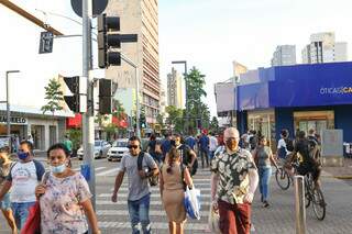 Movimento de pedestres no Centro da Capital. (Foto: Paulo Francis) 