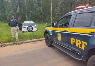 Local onde o veículo com a droga foi apreendido pelos policiais. (Foto: PRF) 