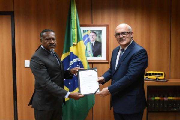 Novo reitor da UFGD foi piv&ocirc; de pagamento irregular na UFMS nos anos 90