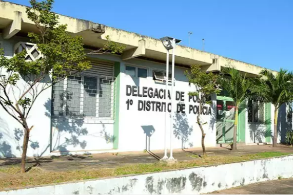 &quot;Comecei a apanhar na rua&quot;, diz mulher que matou marido a facada