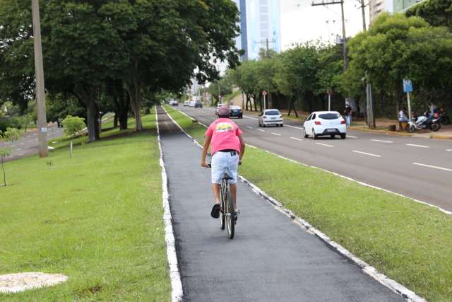 Alvo de reclama&ccedil;&otilde;es, trecho de ciclovia nos altos da Afonso Pena &eacute; recapeado 