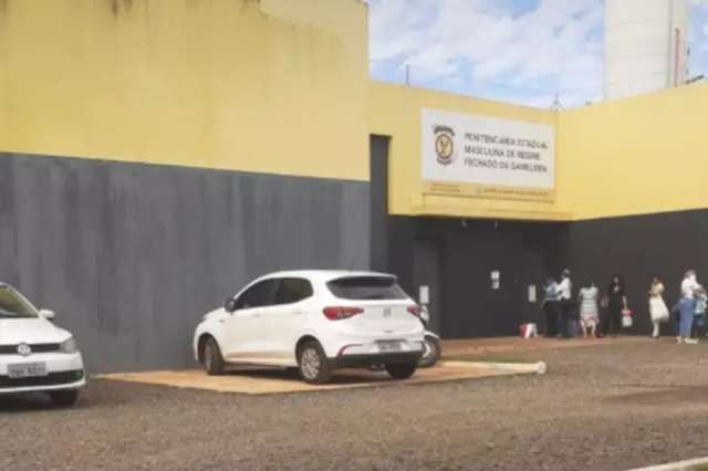 Presos prometem reavaliar greve de fome ap&oacute;s visita de advogados
