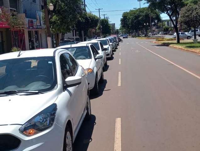 Motoristas de aplicativo protestam contra tarifas baratas de multinacionais