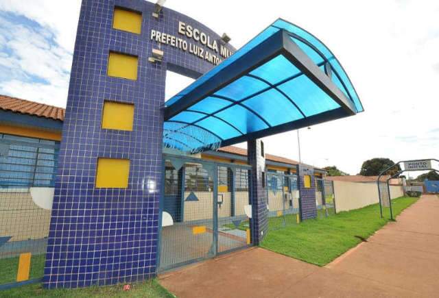 De servente a zelador, Semed abre processo seletivo com sal&aacute;rio de 1,4 mil