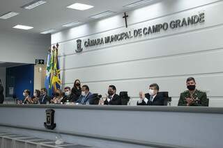 Vereadores realizaram sessão solene inaugural ontem (18) - (Foto: Izaías Medeiros/Câmara Municipal)