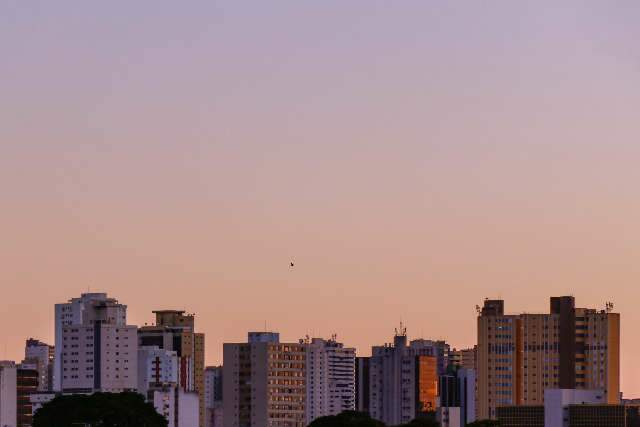 Sexta-feira ser&aacute; de sol e calor em todo Estado