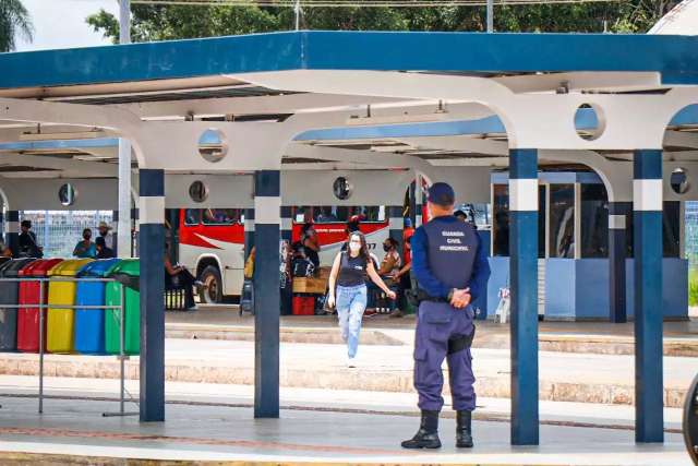 Alvo de v&acirc;ndalos, terminal ganhar&aacute; base da Guarda Municipal