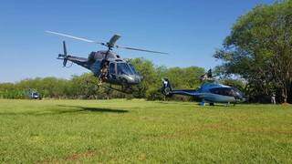 Helicópteros da PF pousam em local de concentração das equipes (Foto: Divulgação/Senad)