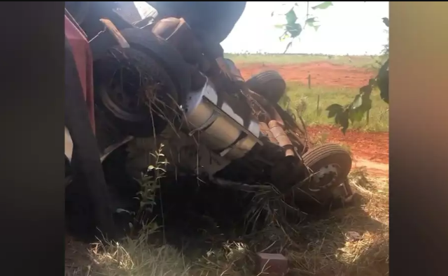 Motorista que morreu em acidente ap&oacute;s ficar preso em ferragens &eacute; identificado