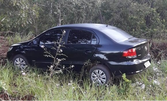 Bandido arromba cerca, pula muro e tenta estuprar v&iacute;tima durante roubo de carro 