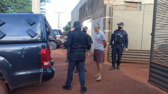 Quatro s&atilde;o presos em opera&ccedil;&atilde;o contra &ldquo;peixe grande&rdquo; de furtos em fazendas