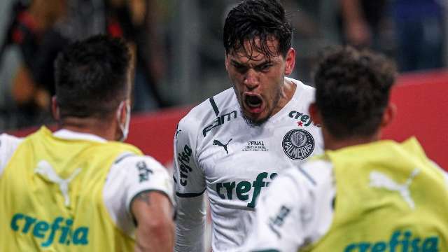 Palmeiras faz 1 a 0 no Gr&ecirc;mio e larga na frente na decis&atilde;o da Copa do Brasil