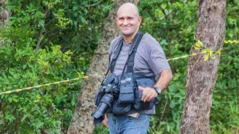 Repórter fotográfico Valdenir Rezende morre de covid aos 55 anos