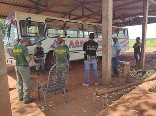 Equipes durante a operação conjunta nesta terça-feira em Paranhos. (Foto: Divulgação)