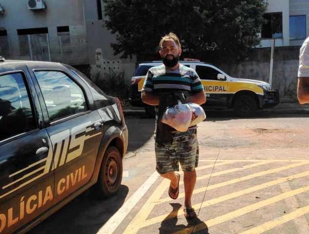 Genro de chefe de quadrilha volta a ser preso ap&oacute;s pagar fian&ccedil;a de R$ 10 mil