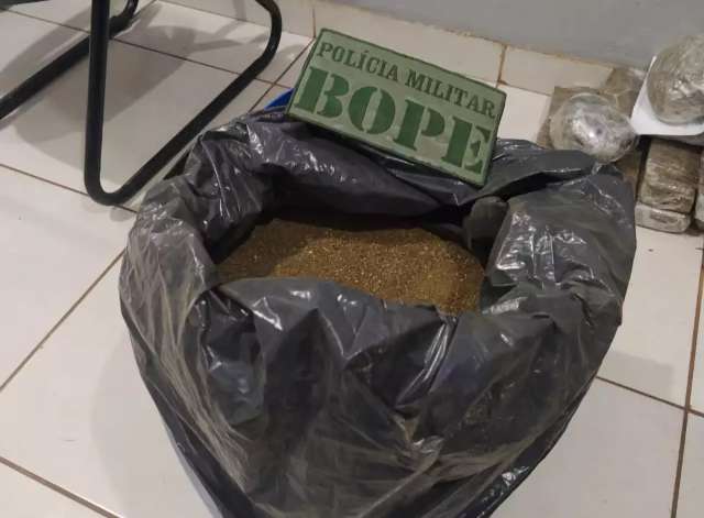 &quot;N&atilde;o tem bolo&quot;: traficantes escondiam maconha no forno do fog&atilde;o