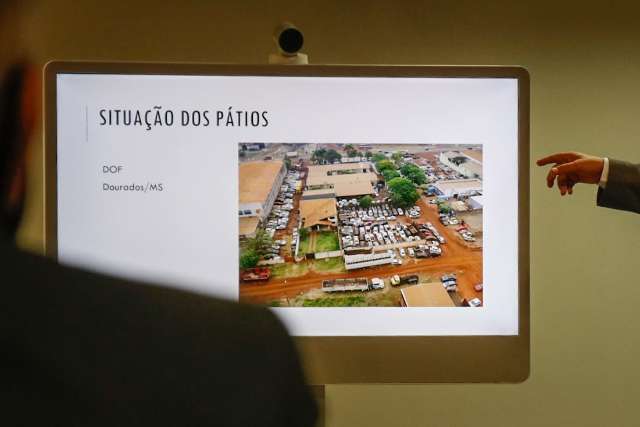 MS cobra pressa para leiloar 7.500 ve&iacute;culos do crime que abarrotam delegacias 