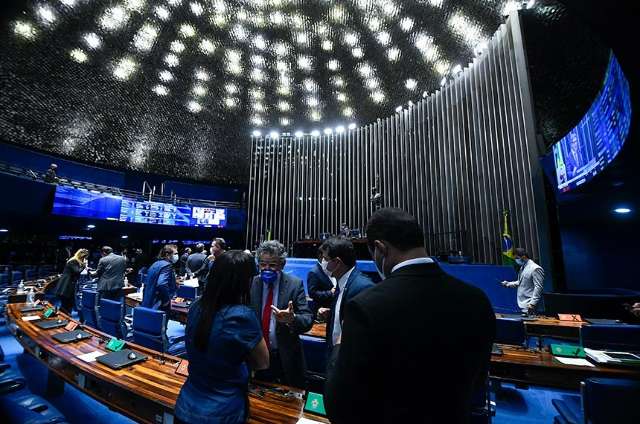 Senado aprova em primeiro turno PEC Emergencial com aux&iacute;lio de R$ 44 bilh&otilde;es