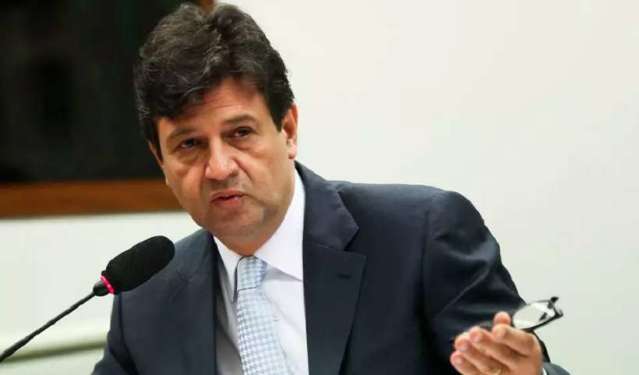 Mandetta desconversa sobre candidatura, mas comandar&aacute; debate do DEM rumo a 2022