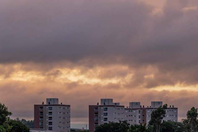 Quinta-feira ser&aacute; de chuva em todo Estado, diz meteorologia