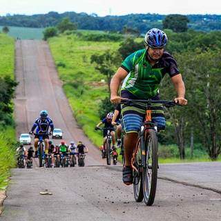 O ciclista Gilvan, 37 anos, faz trilhas com o grupo de pedal Canela de Fogo (Foto: Arquivo Pessoal)