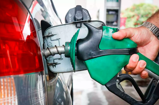 Aumento de 9,2% no preço da gasolina é o sexto em 2021 anunciado pela Petrobras. (Foto:Henrique Kawaminami)