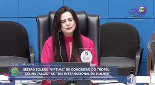 Única mulher na Assembleia Legislativa, deputada Mara Caseiro (PSDB), presidiu sessão solene (Foto Reprodução) 