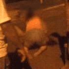Vídeo: briga em bar vai parar na rua e mulheres rolam no asfalto