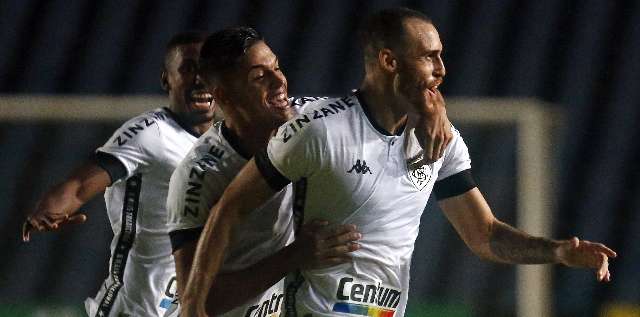 Em ritmo de treino, Botafogo goleia Moto Club e avan&ccedil;a na Copa do Brasil