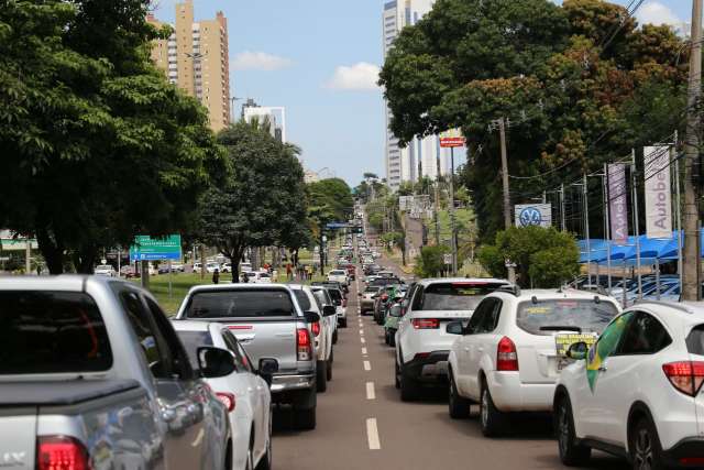 Em carreata, eleitores de Bolsonaro criticam STF e &ldquo;lockdown&rdquo; 