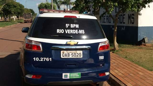 Por liga&ccedil;&atilde;o, m&atilde;e pede socorro a PM e consegue salvar beb&ecirc; engasgada
