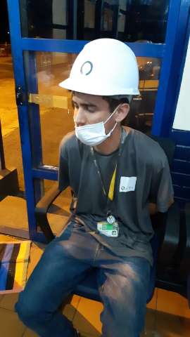 Com capacete na cabe&ccedil;a, traficante tenta despistar PRF, mas &eacute; preso com skunk
