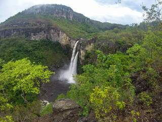 Trilha dos Saltos do Rio Preto no Parque Nacional da Chapada dos Veadeiros, em Goiás (Foto: Reprodução) 