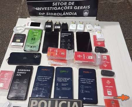 Dupla que roubou R$ 35 mil em celulares &eacute; presa na Capital 