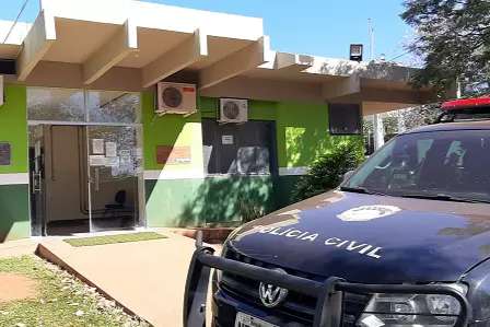 B&ecirc;bado, homem &eacute; preso depois amea&ccedil;ar &quot;meter bala&quot; na cabe&ccedil;a de policial 