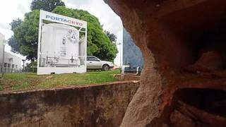 Tanque com reforço de oxigênio instalado no terreno onde fica a UPA do Bairro Coronel Antonino. (Foto: Direto das Ruas)