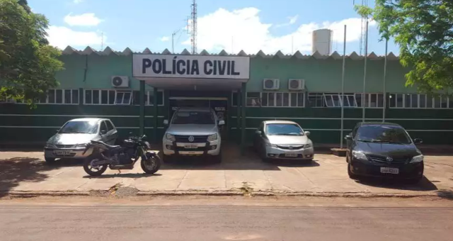 Ao desviar de caminh&atilde;o com farol apagado, carretas colidem e condutor morre