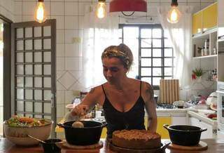 Lais é a chef de cozinha e nutricionista que usa o veganismo até como profissão (Foto: Arquivo Pessoal)