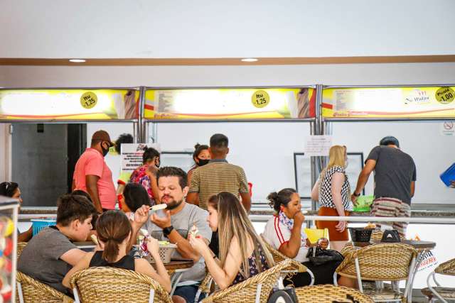 Com&eacute;rcio abre at&eacute; &agrave;s 16h de amanh&atilde;, mas na 2&ordf; somente setores essenciais