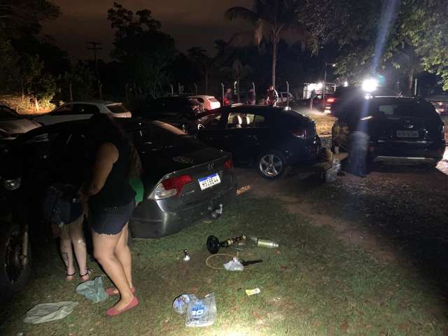Festa clandestina lota ch&aacute;cara e seis pessoas s&atilde;o detidas 