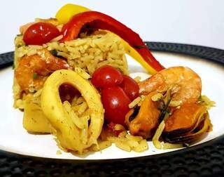 Paella espanhola com frutos do mar (Foto: Arquivo Pessoal)