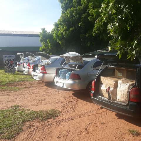 Pol&iacute;cia apreende cinco ve&iacute;culos com mercadoria avaliada em R$ 264 mil 