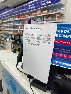 Farmácia Pague Menos está sem teste rápido disponível (Foto: Direto das Ruas)