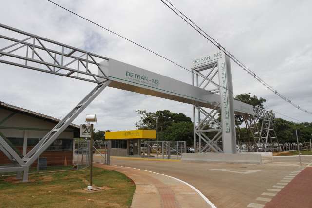Falha na rede de internet deixa sistema do Detran fora do ar