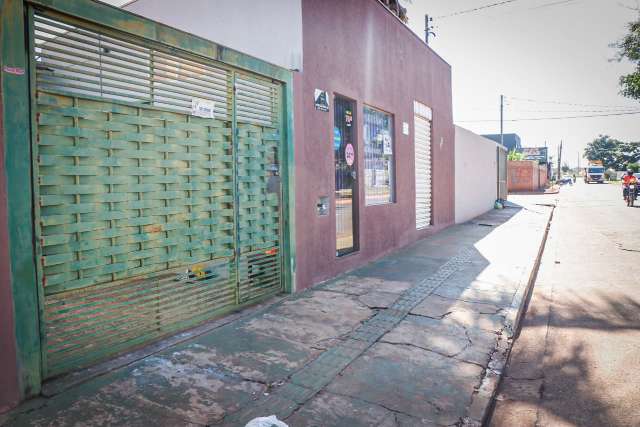 Jovem de 20 anos &eacute; morto a tiros enquanto fumava narguil&eacute; na cal&ccedil;ada
