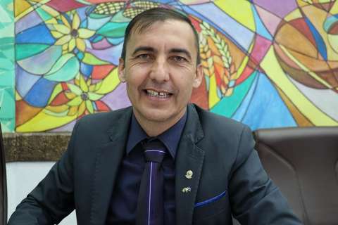 Vereador aliado critica isolamento e prefeito o chama de &ldquo;negacionista&rdquo;